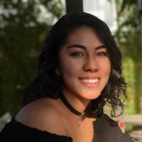 Valeria Yanez的照片