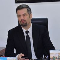 Ari Xoshnaw的照片