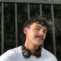 Adam Dolanský的照片