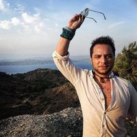 Enis Dönmez的照片