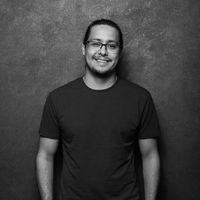 Adrian Martinez的照片