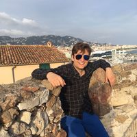 Daniel Kirzner-Priest的照片