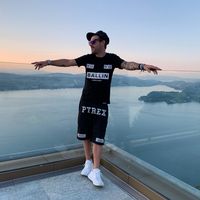 Bobbi Jowwnson的照片