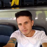 Felipe Leguizamon的照片