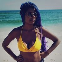 Flora Fernandes的照片