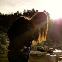 Naomi Navarro's Photo