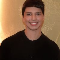 CESAR  GUZMAN的照片