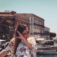 Nathália Arakake的照片