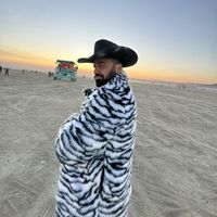 Andres Camacho的照片