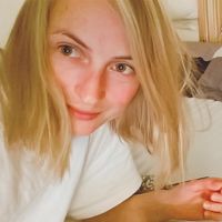 Elisabeth Adam's Photo