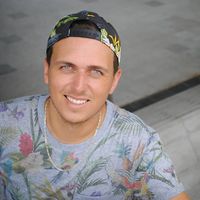 Le foto di Matias Challen