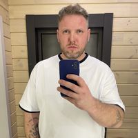 Vladimir Volkov的照片