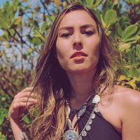 Débora Nunes's Photo