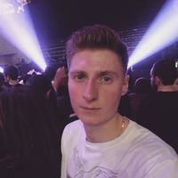 Oleg Burlakov的照片