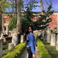 Gulcan Simsek's Photo