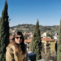 Azadeh Yousefi的照片