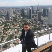 Frederik von Gloss的照片