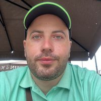 Fotos von Nodar Daraselium