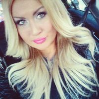 Hajnalka Válóczi的照片