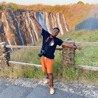 Alexander Munalula的照片