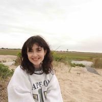 Chloe Levin的照片