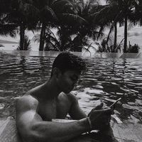 Fakhri almubarok的照片