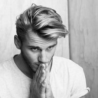 Thomas  Lyall的照片