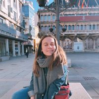 Büşra Akpınar的照片