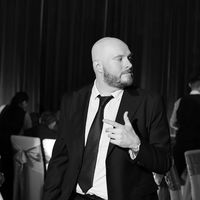 Zachary Montague的照片