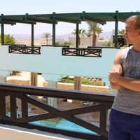 Artem Cherepovsky的照片