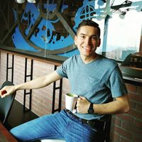 Héctor Delgado的照片