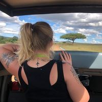 Allissia Itis's Photo