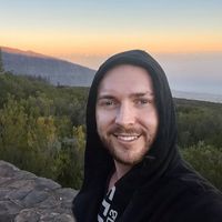 Anton Yelistratau的照片