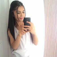 Esra Gmşkbk的照片