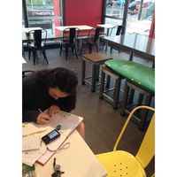 Lily Bindon的照片