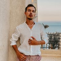 Vladislav Surovtsev的照片