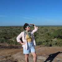 Emily Young的照片