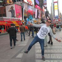 Andres Bernal.的照片