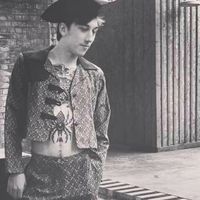 Luke Holcroft的照片