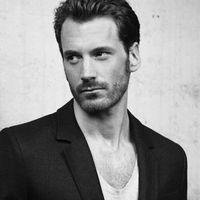 Julian Groell的照片