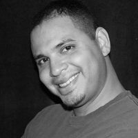 Adrian Lara的照片