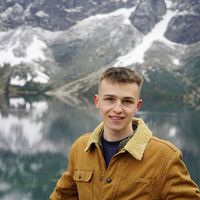 Nazar Strakh的照片