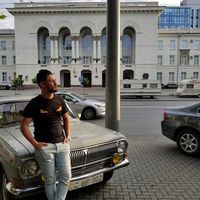 Hamza Gherennsi的照片