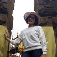 Putri  Dewantie's Photo