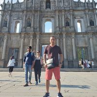 Hendry Wijaya's Photo