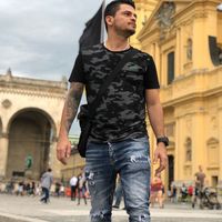 Jules Saravia的照片