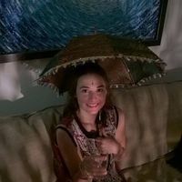 noemi Desguin的照片