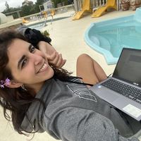 Maria Lourdes Vazquez的照片