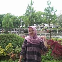 Vina Pratiwi's Photo