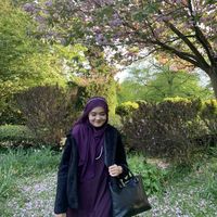 Alya Moktar的照片